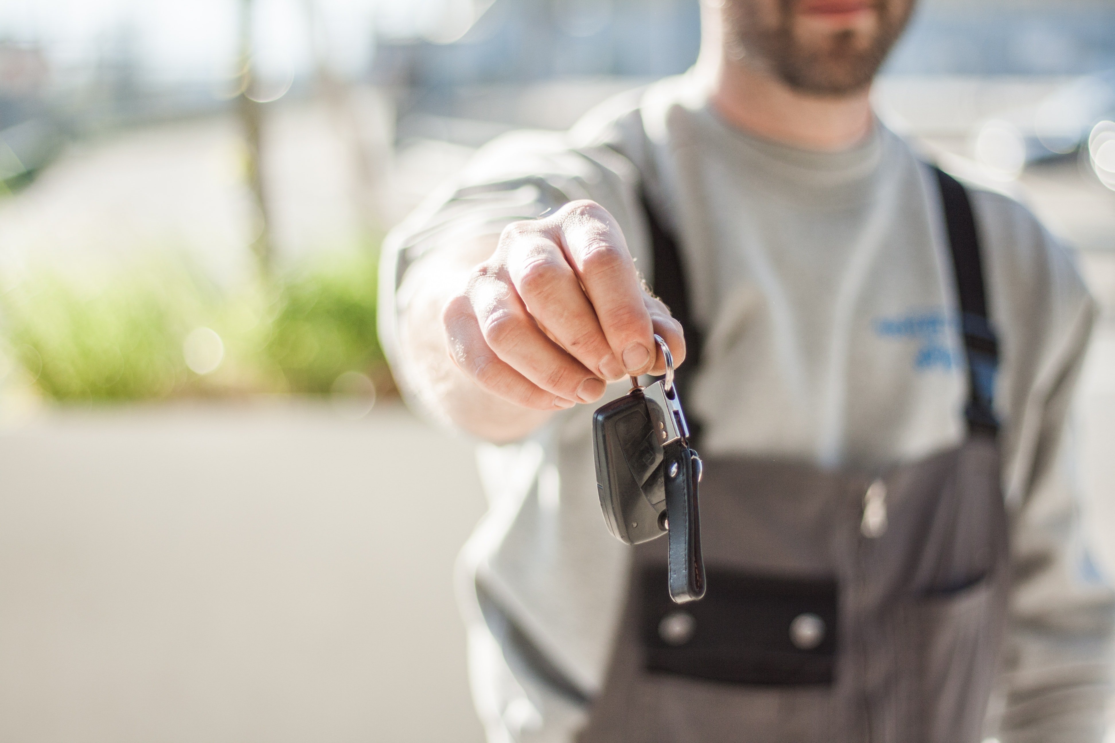 lavaggio auto a secco professionale e a domicilio